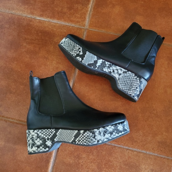 eva snakeskin platform chelsea boot